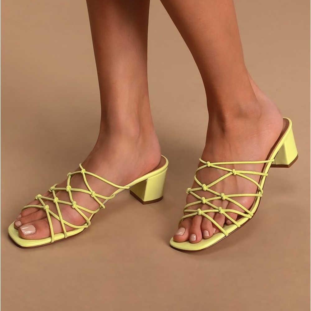 NWT Chinese Laundry Lizza Key Lime Size 7.5